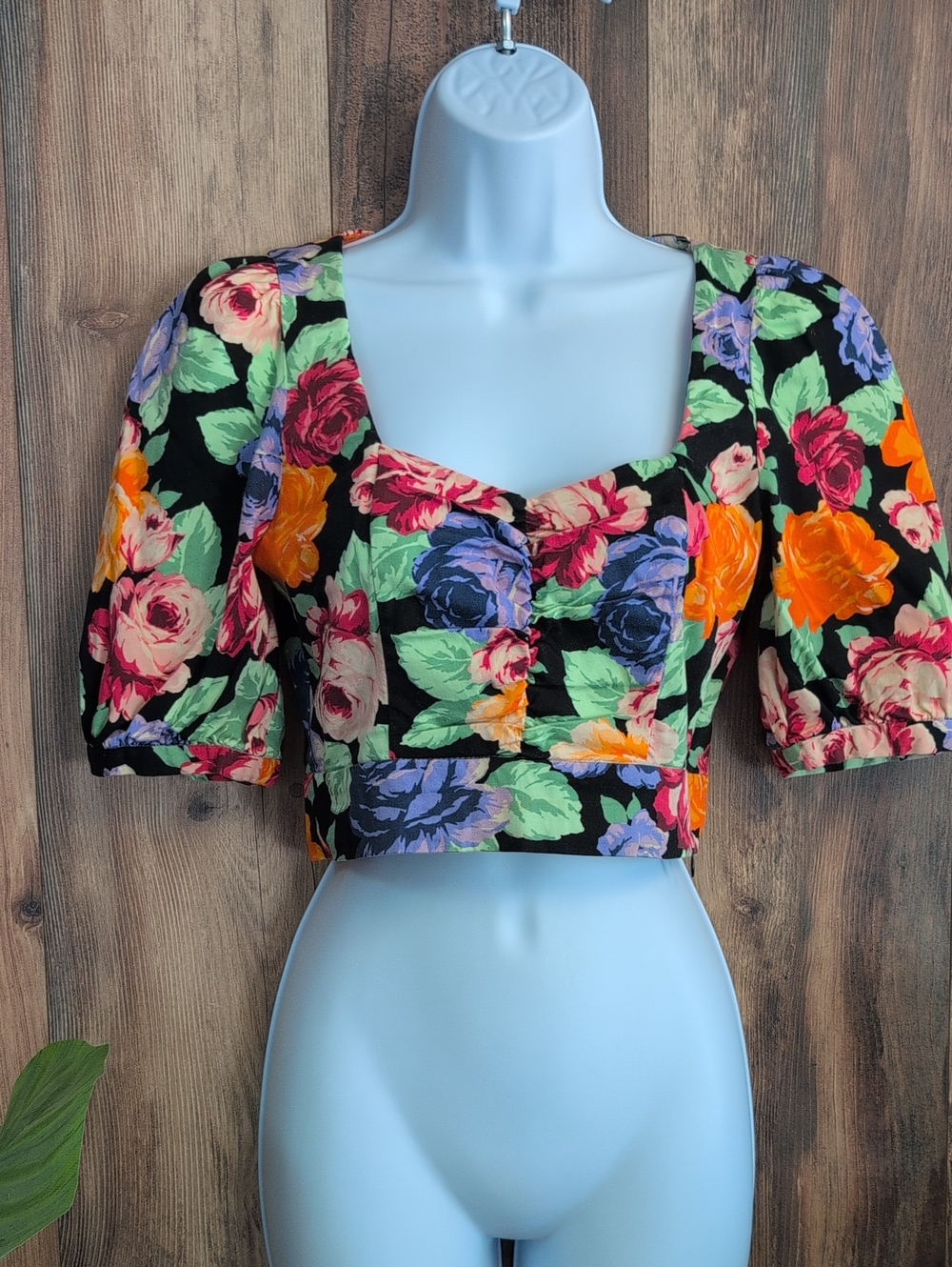 Zara Black Floral Puff-Sleeve Crop Top with Multicolor Roses XS       858A